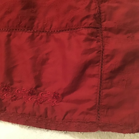 Red cotton embroidered and beaded blouse (M) - Picture 7 of 13